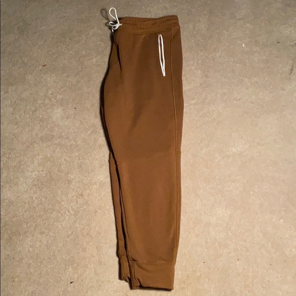 American Eagle City Jogger - Picture 1 of 3